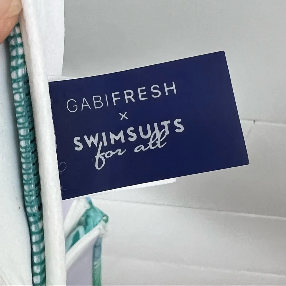 GabiFresh x Swimsuits for All 18 E/F Waterslide Tropical Bikini Swim Top - Picture 7 of 9